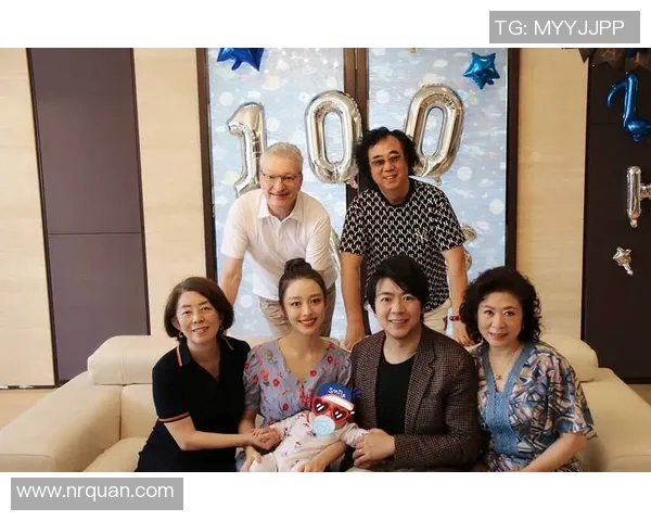 马布里与家人共迎元旦，晒出温馨合照展现幸福生活